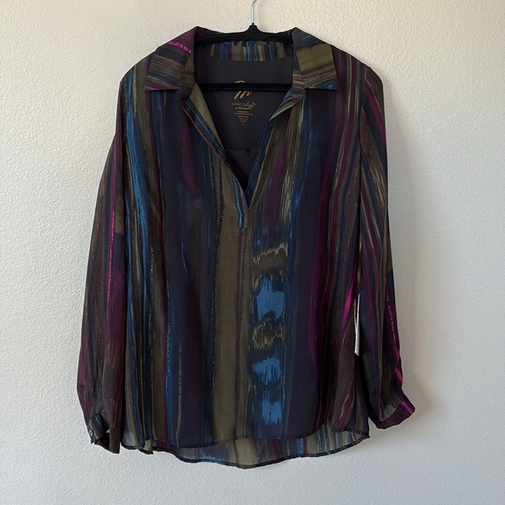 NWT MIRACLEBODY MULTI COLOR BLOUSE